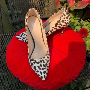 VS Victoria Secret leopard print stilettos SZ 8
